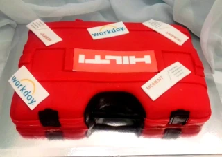 Torta Kufrík s náradím